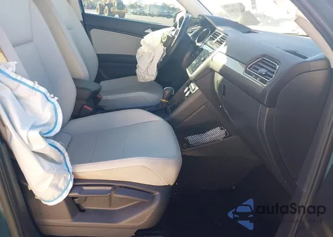 2019 Volkswagen Tiguan 2.0T Se/2.0T Sel/2.0T Sel R-Line/2.0T Sel R-Line Black from USA, damaged, VIN 3VV3B7AX4KM123782